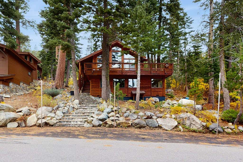 Cozy Private Mountain Retreat with Nearby Pond, Hot Tub, Pool Table