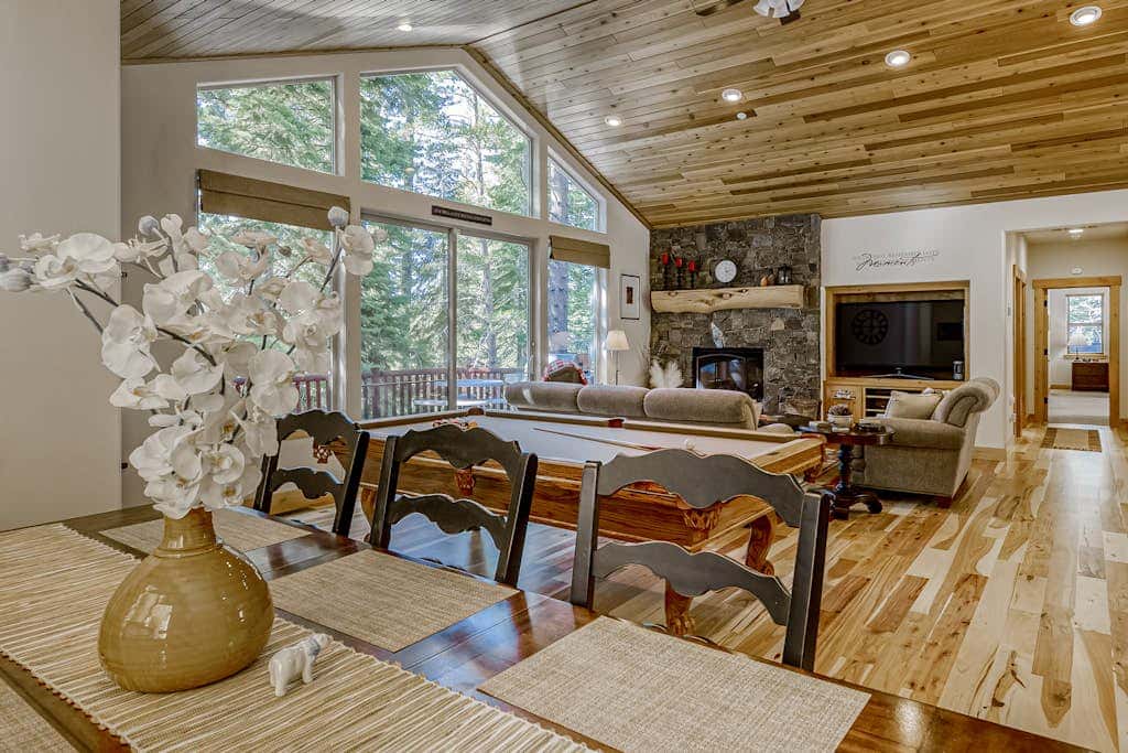 Inviting spacious home with fireplace, deck, hot tub, full kitchen, & W&D