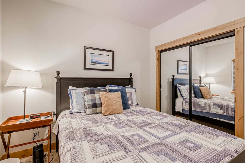 Inviting spacious home with fireplace, deck, hot tub, full kitchen, & W&D