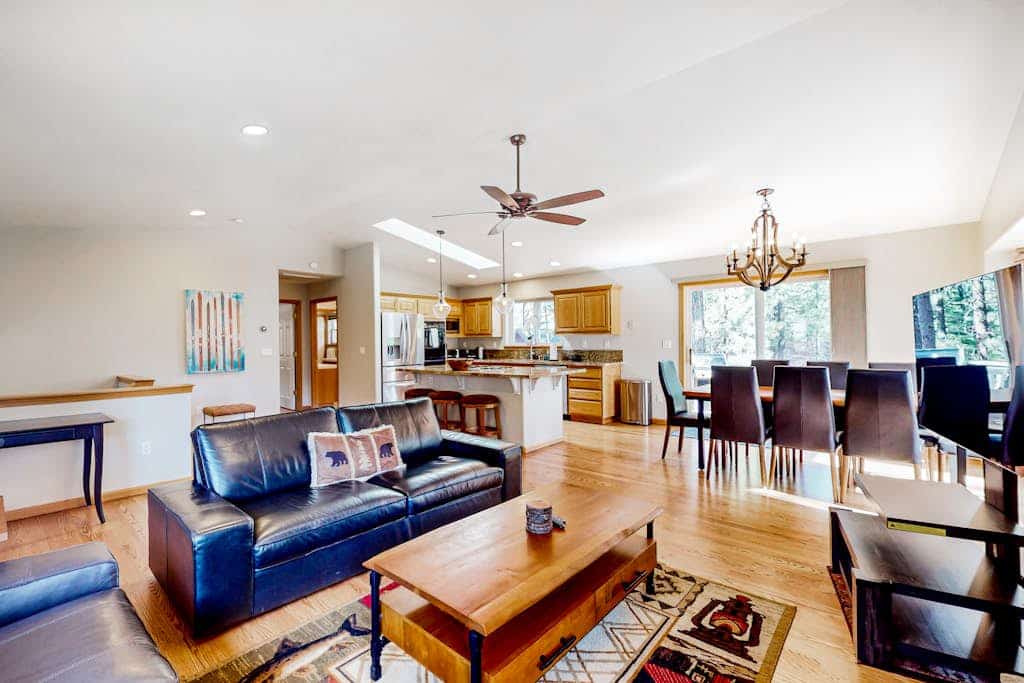 Cabin Near Heavenly Ski Resort & Hiking Trails