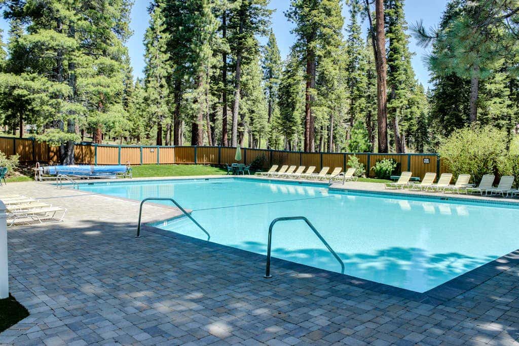 Charming Condo with Shared Hot Tub, Pool, Resort Amenities - Close to Ski & Beach