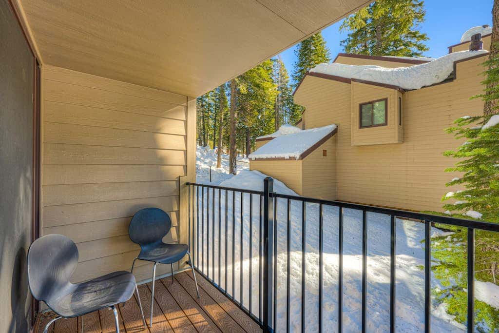 Charming Condo with Shared Hot Tub, Pool, Resort Amenities - Close to Ski & Beach
