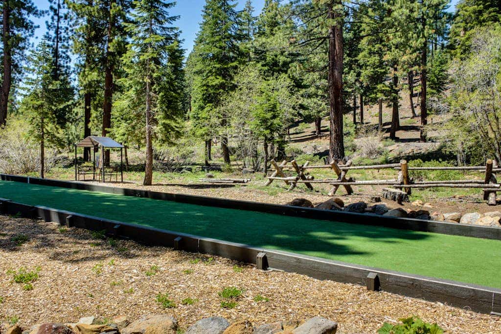 Charming Condo with Shared Hot Tub, Pool, Resort Amenities - Close to Ski & Beach