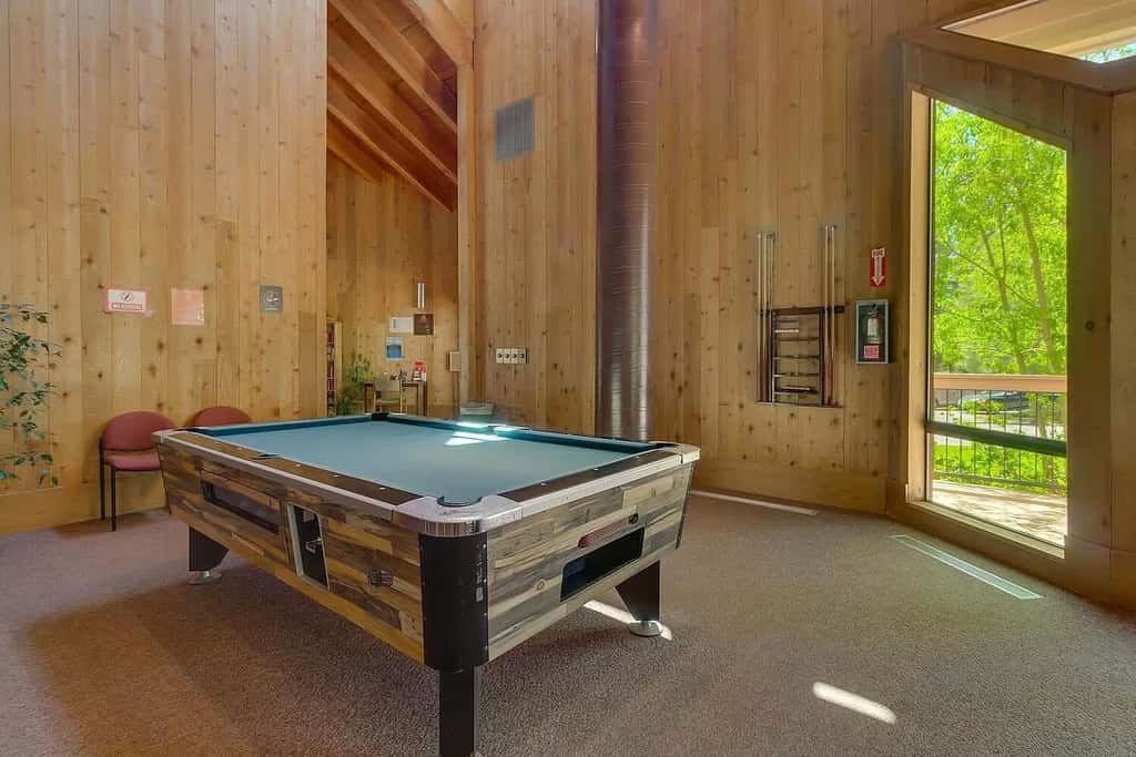 Charming Condo with Shared Hot Tub, Pool, Resort Amenities - Close to Ski & Beach