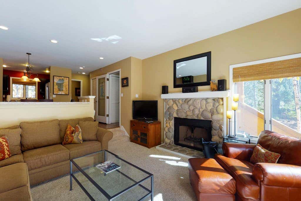 Stylish Townhome with Deck & Shared Hot Tub - Walk to Beaches, Near Skiing