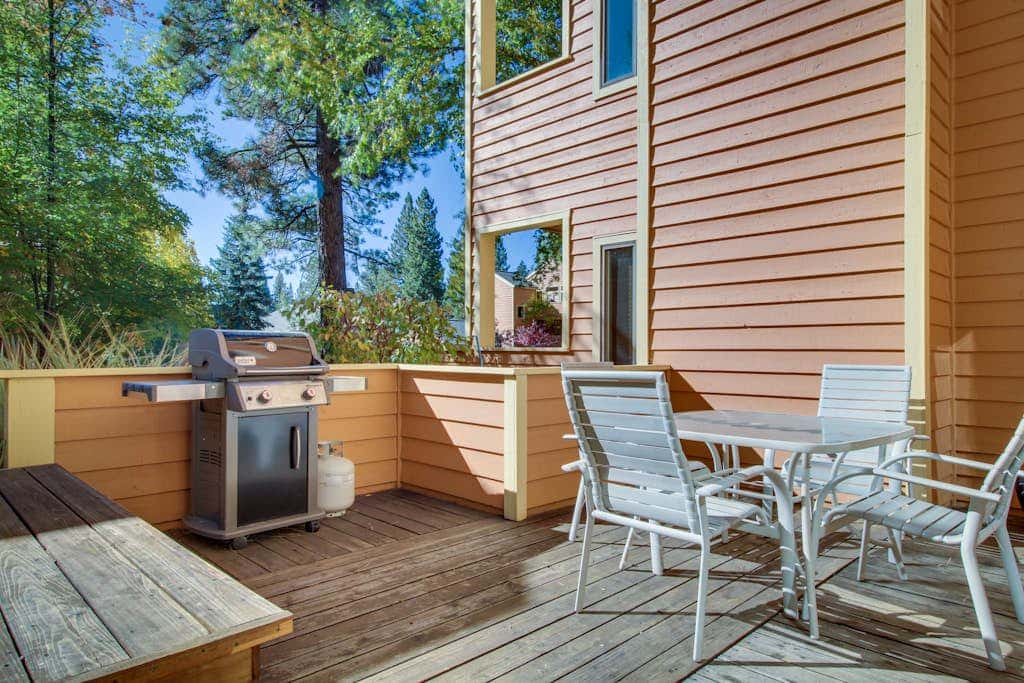 Stylish Townhome with Deck & Shared Hot Tub - Walk to Beaches, Near Skiing