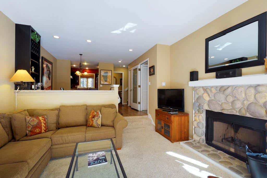Stylish Townhome with Deck & Shared Hot Tub - Walk to Beaches, Near Skiing