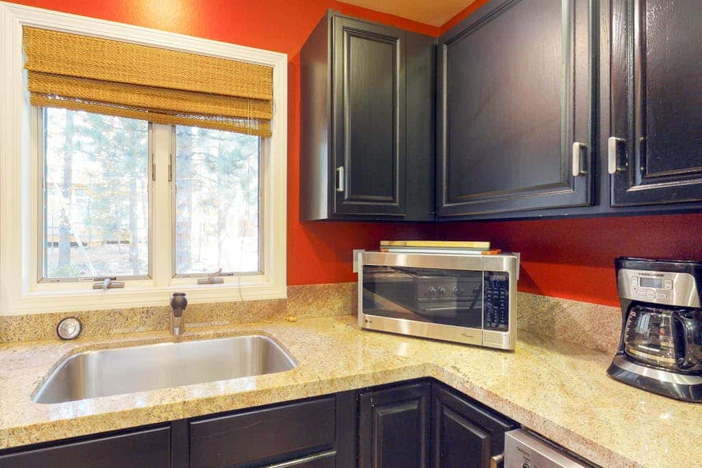 Stylish Townhome with Deck & Shared Hot Tub - Walk to Beaches, Near Skiing