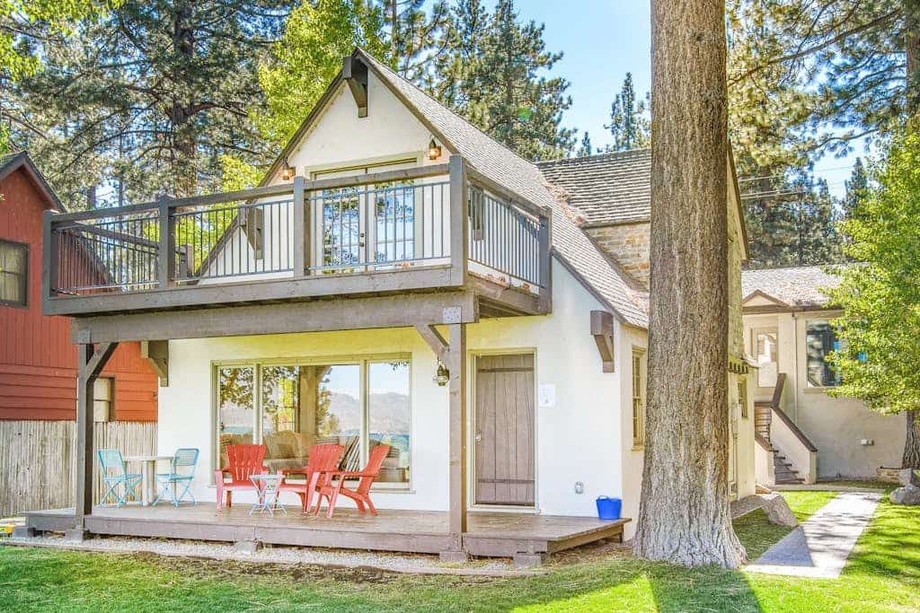 Lakeview Manor