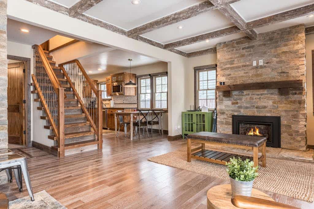 Lakeview Manor