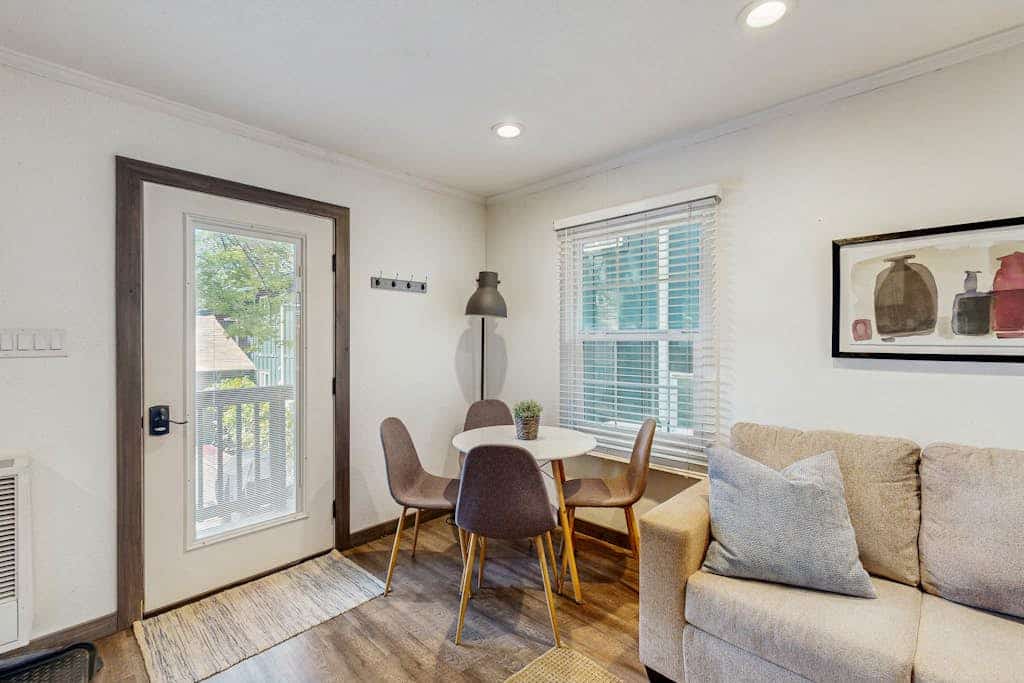 Stagecoach Cabin