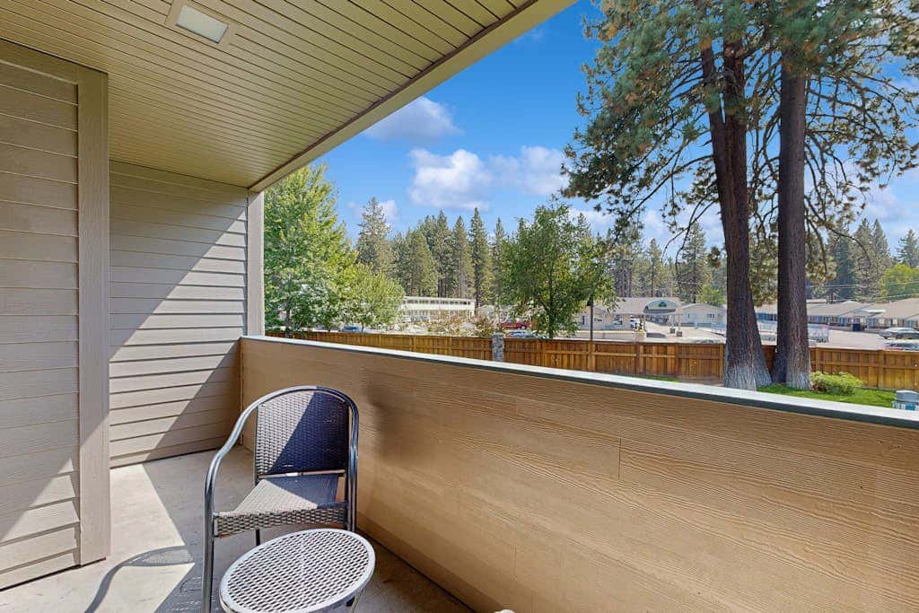 Experience laid-back mountain living at this Lakeland Village deluxe studio