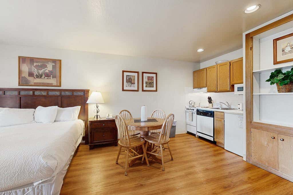 Experience laid-back mountain living at this Lakeland Village deluxe studio