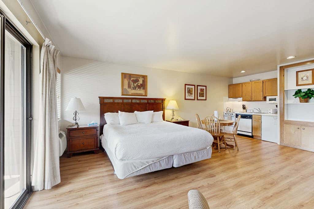Experience laid-back mountain living at this Lakeland Village deluxe studio