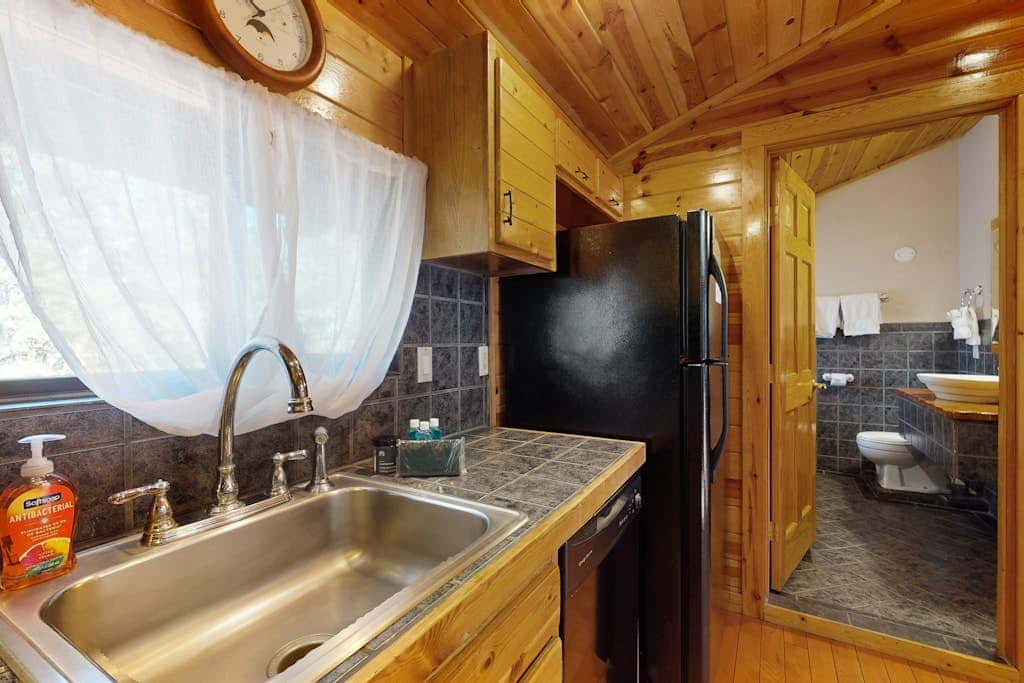 Remodeled condo close to Heavenly & marina - dog-friendly
