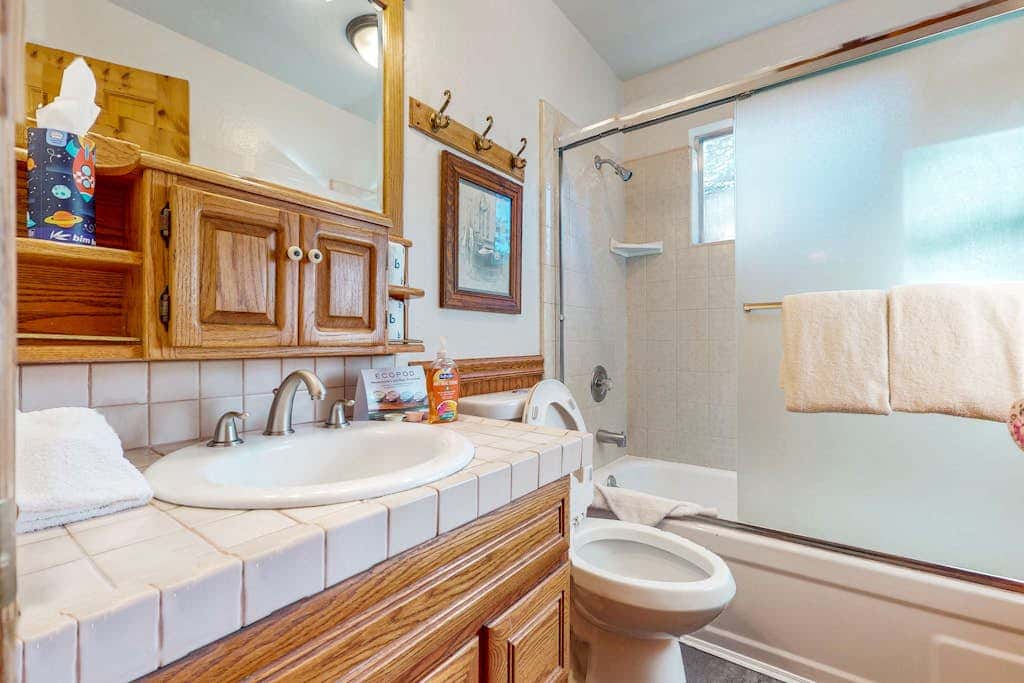 Classic Charm in South Lake Tahoe Views of the Heavenly Mountain Slopes