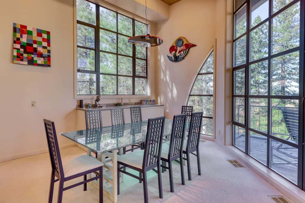 Unique circular home with wood fireplace, grill, & EV charger - dogs ok