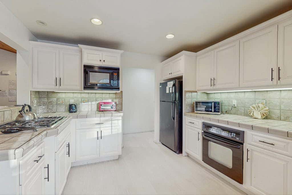 Spacious home with a pool table close to golf, skiing, hiking & biking
