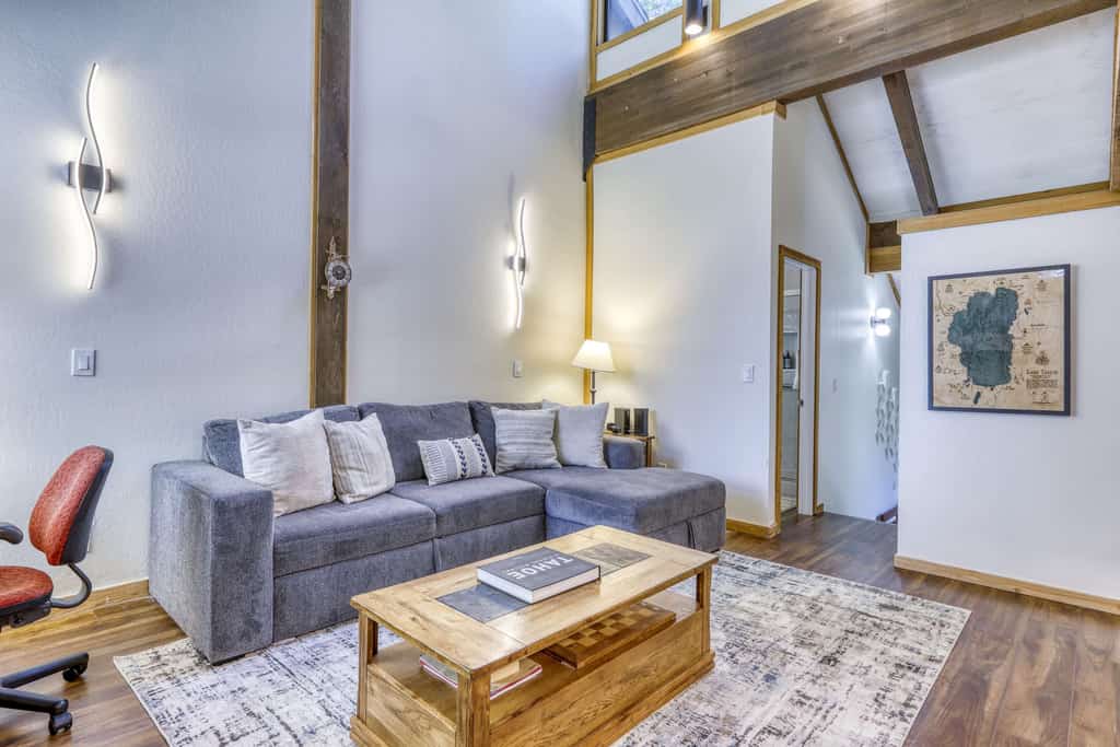 Relax among the trees with vaulted ceilings, cozy living spaces, and resort amenities just minutes from the slopes.