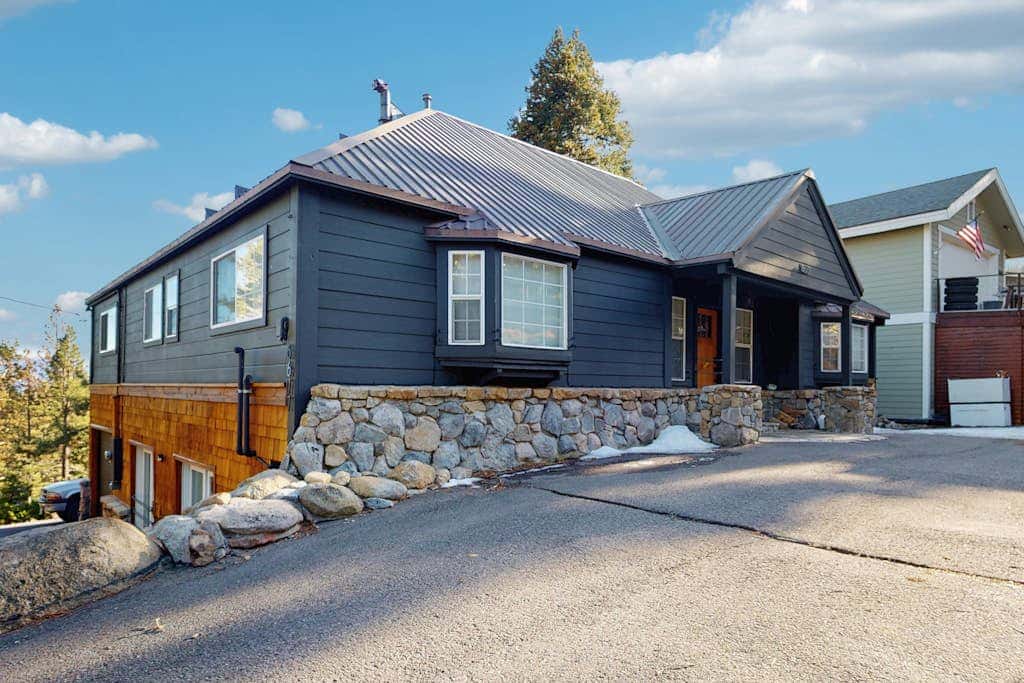 Stunning Home with Private Dock, Pier and Beaches, Lake Views
