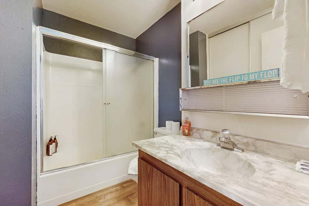 Cozy and Convenient Condo with Fireplace, Deck, W&D, Close to Town, Lake, Trails