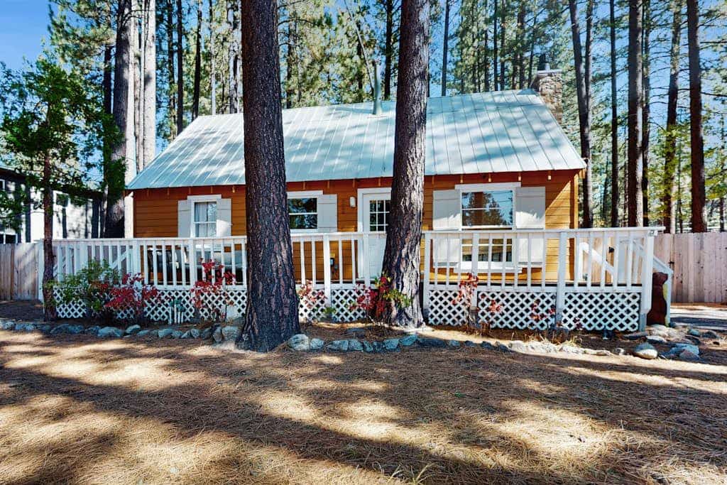 Cozy Bobby Grey Manor