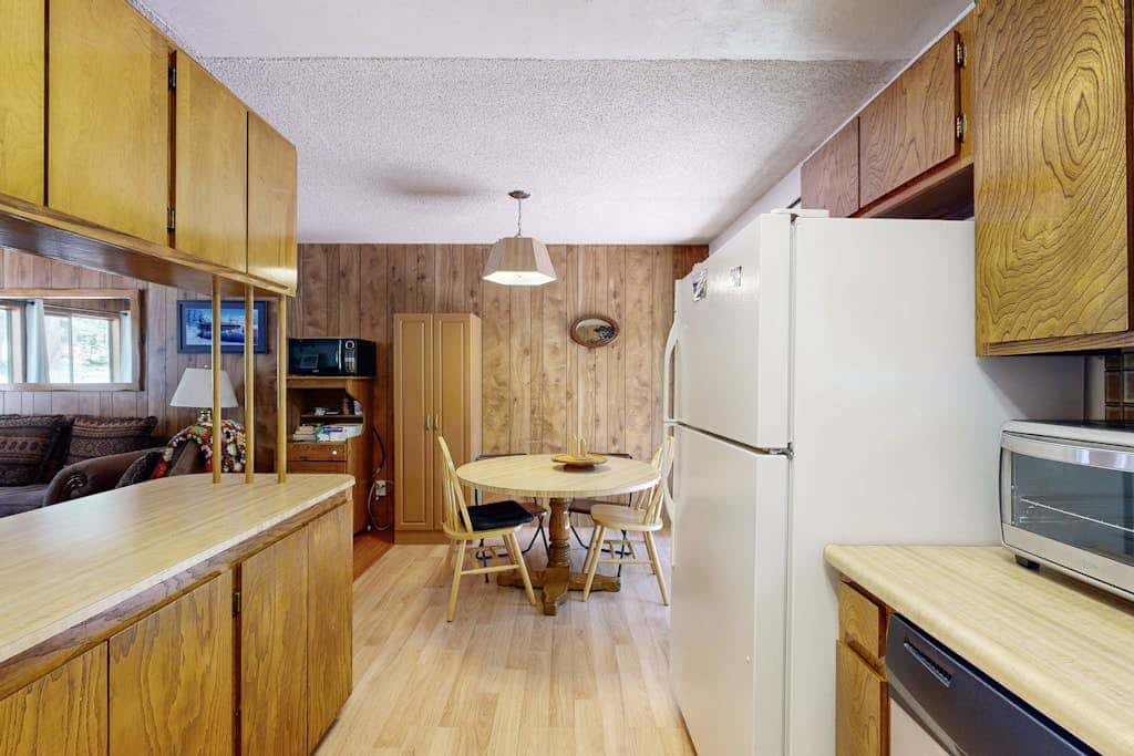 Dog-Friendly Tahoe City House Near Hiking and Skiing - Walk to Lake