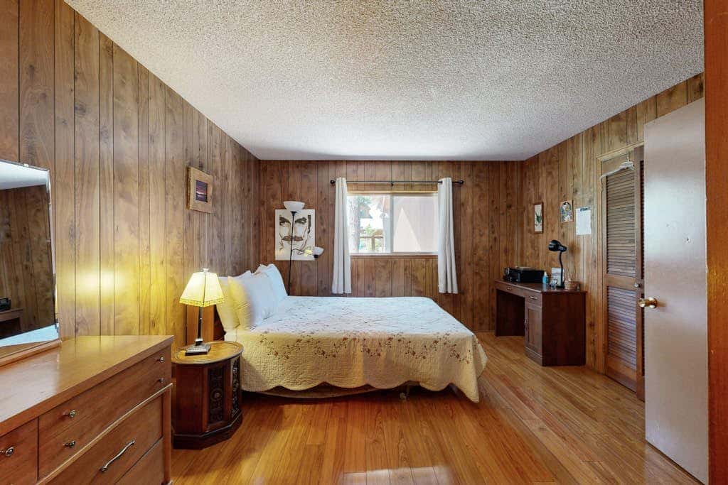 Dog-Friendly Tahoe City House Near Hiking and Skiing - Walk to Lake