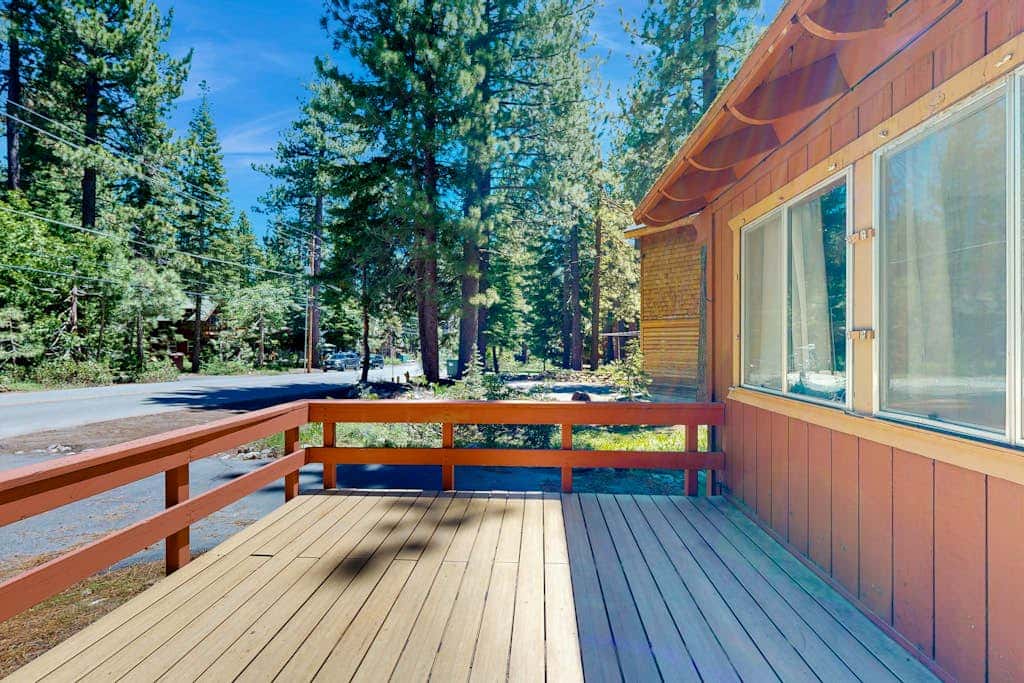 Dog-Friendly Tahoe City House Near Hiking and Skiing - Walk to Lake