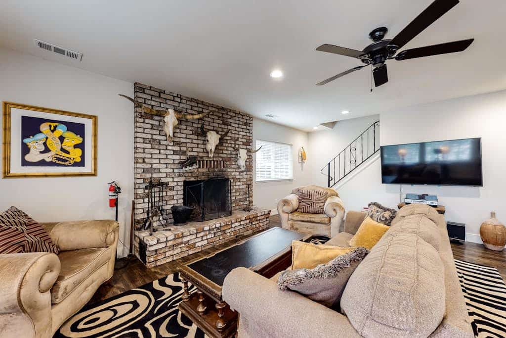 Discover Meadows Crossings, a charming house in South Lake Tahoe, CA, perfect for families and groups. Enjoy a cozy stay with 3 bedrooms, 3 bathrooms, and amenities like a kitchen, and free parking. Close to casinos, outdoor activities, and stunning mountain views, it's an ideal base for your Tahoe adventure.