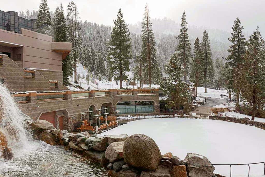 Resort at Squaw Creek corner unit - amazing views, Ski-in-ski-out, on-site pool