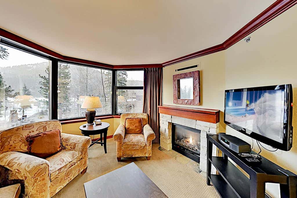 Ski-in-ski-out Everline Resort & Spa - two adjacent units