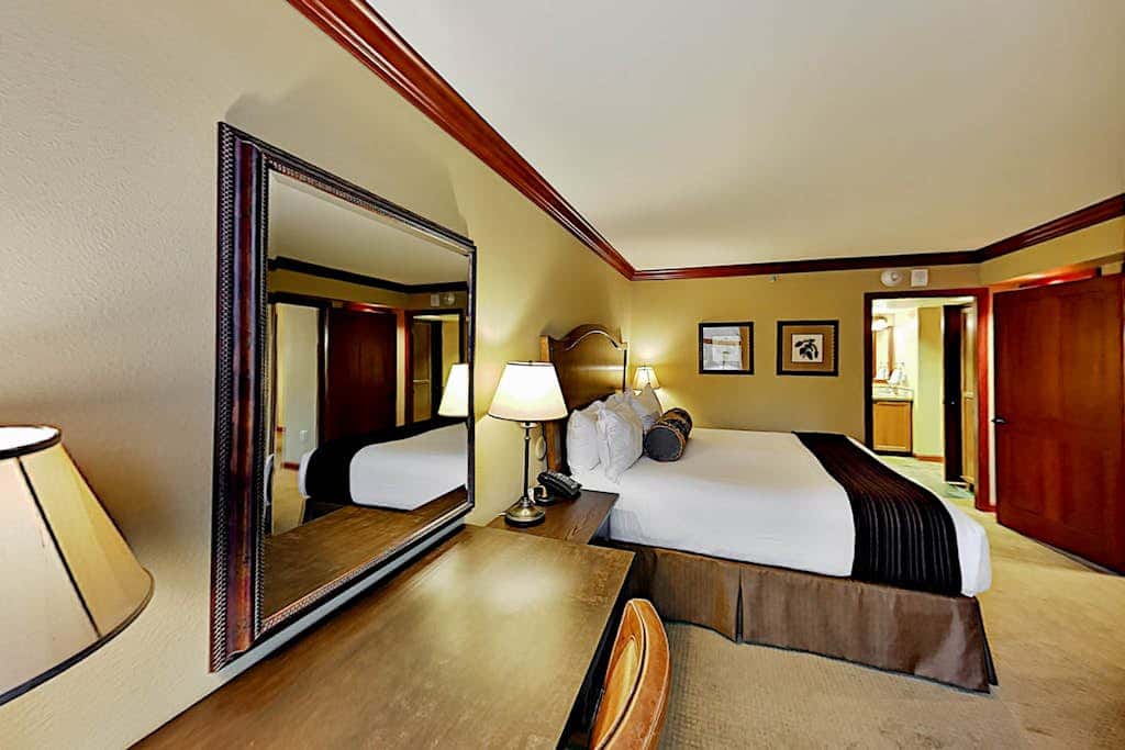 Ski-in-ski-out Everline Resort & Spa - two adjacent units