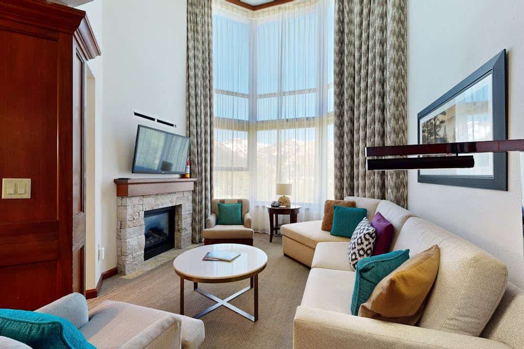 Two units at the Everline Resort & Spa - Ski-in-ski-out, fireplace, pools, & gym