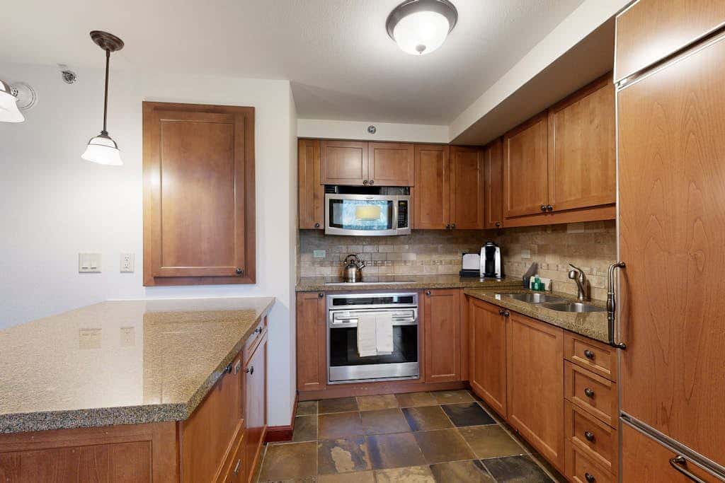 Two units at the Everline Resort & Spa - Ski-in-ski-out, fireplace, pools, & gym