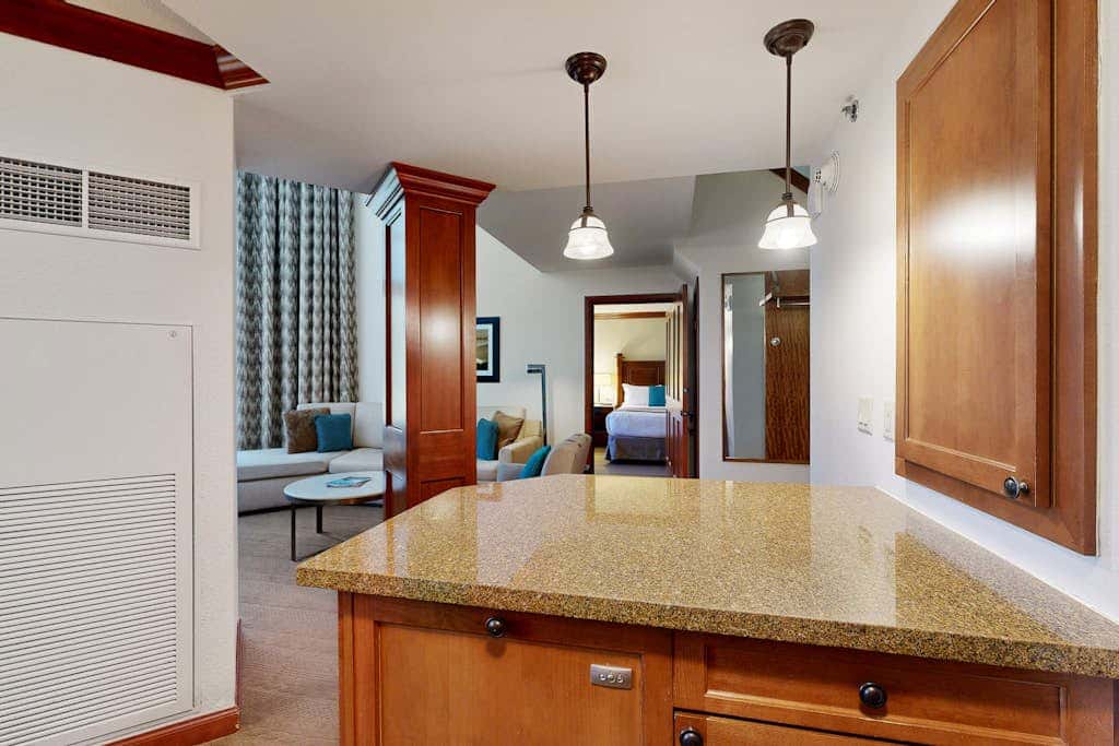 Two units at the Everline Resort & Spa - Ski-in-ski-out, fireplace, pools, & gym