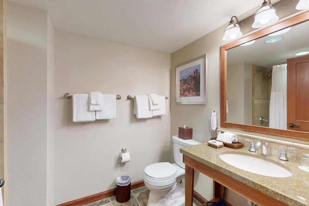 Two units at the Everline Resort & Spa - Ski-in-ski-out, fireplace, pools, & gym