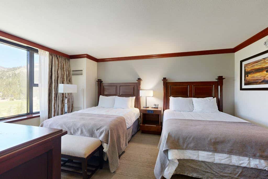 Two units at the Everline Resort & Spa - Ski-in-ski-out, fireplace, pools, & gym
