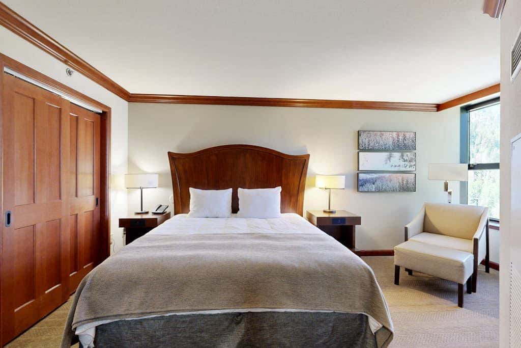 Two units at the Everline Resort & Spa - Ski-in-ski-out, fireplace, pools, & gym