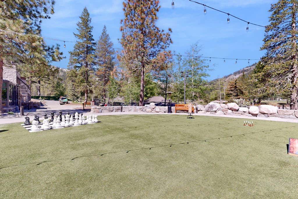 Two units at the Everline Resort & Spa - Ski-in-ski-out, fireplace, pools, & gym
