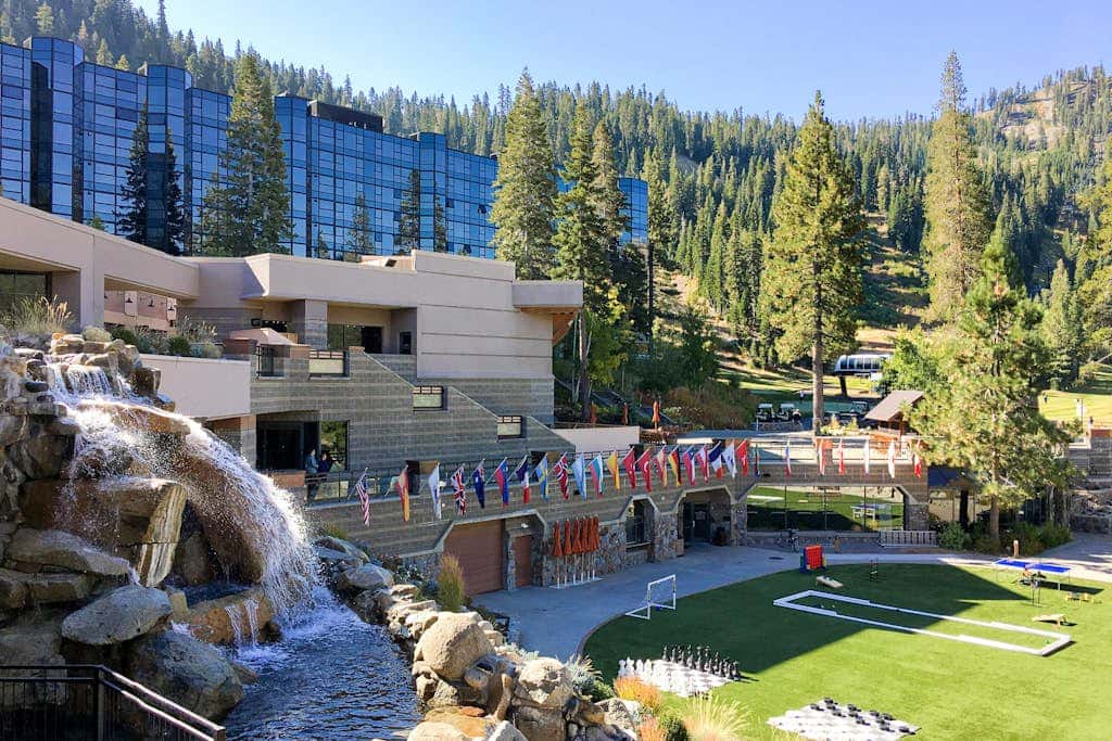 Everline Resort & Spa - two units, Ski-in-ski-out, pools, gym, & ice rink