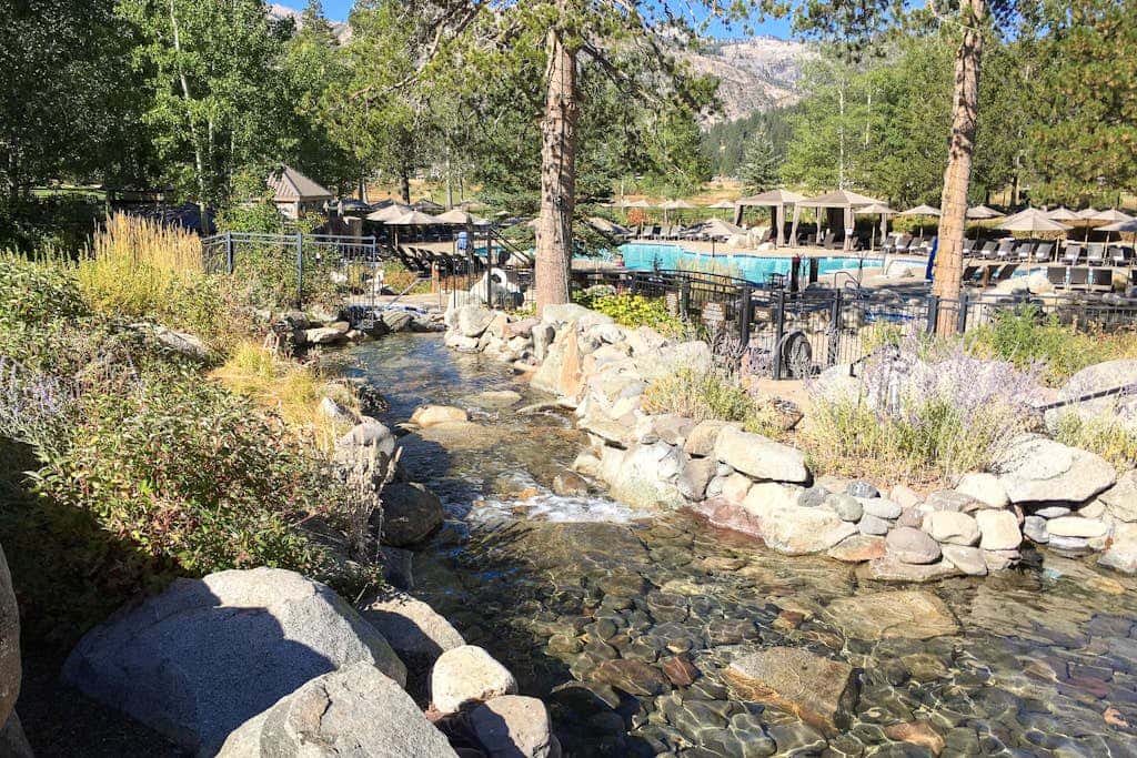Everline Resort & Spa - two units, Ski-in-ski-out, pools, gym, & ice rink