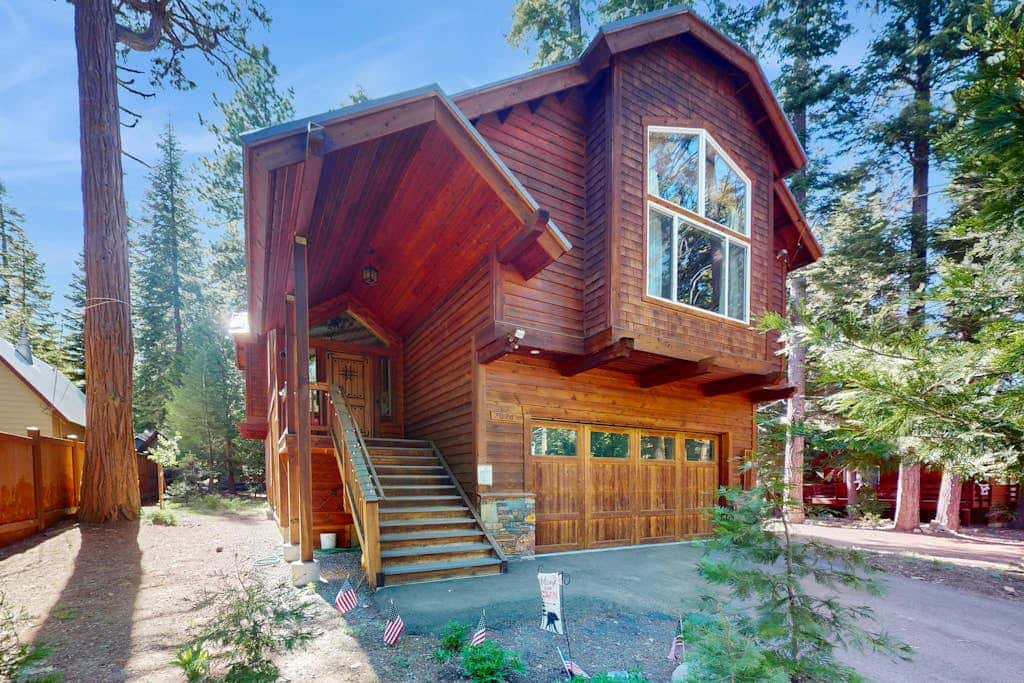 Gorgeous West Shore home near beach & pier
