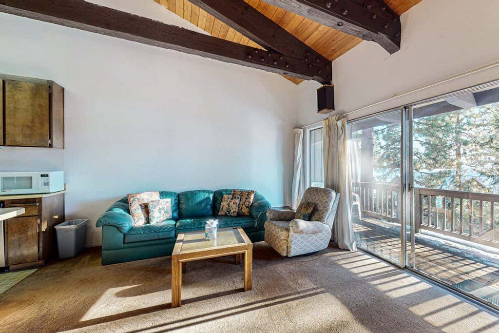 Sunny, Family-Friendly Condo - Near the Lake