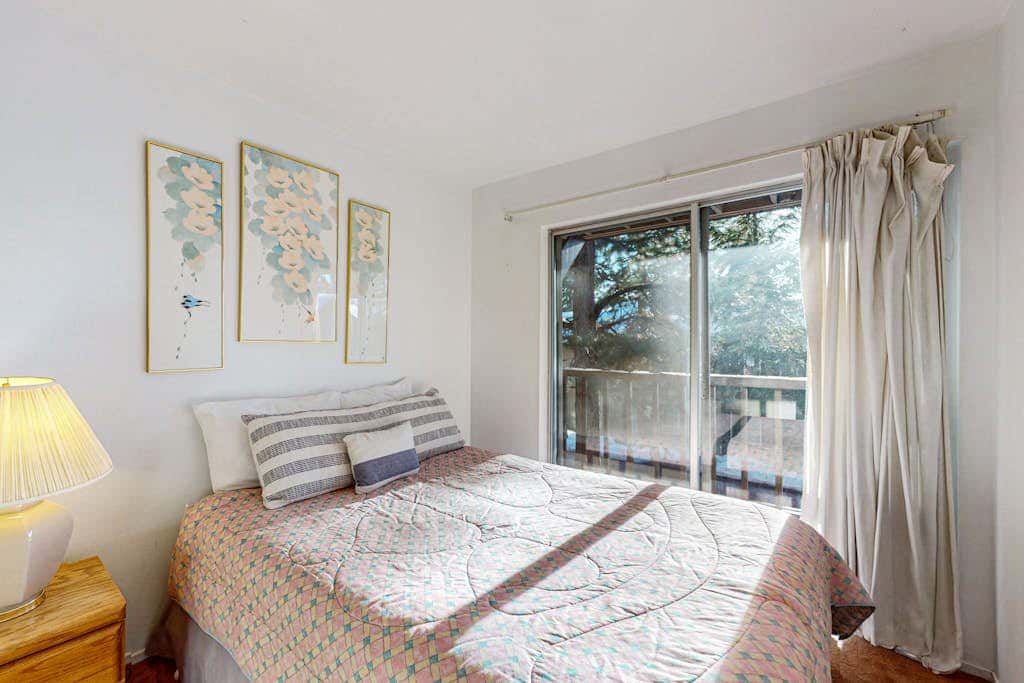 Sunny, Family-Friendly Condo - Near the Lake