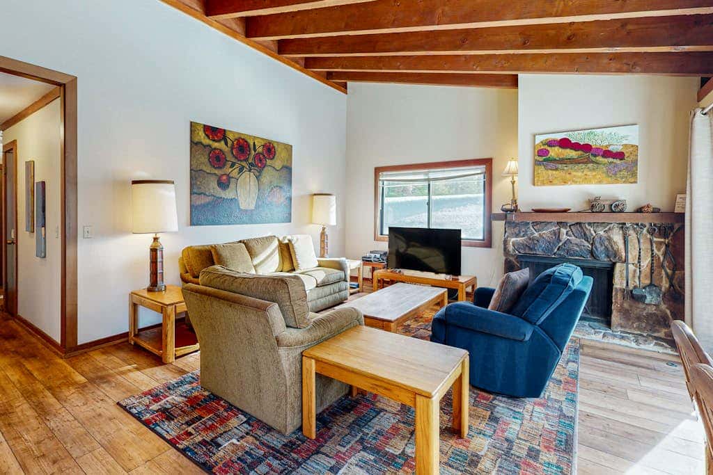 Homey Family Condo with Shared Pool, Hot Tub, Tennis & Lovely Lake Views