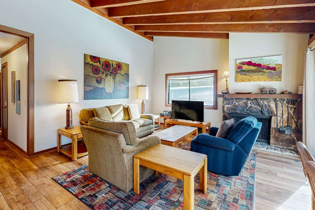 Homey Family Condo with Shared Pool, Hot Tub, Tennis & Lovely Lake Views