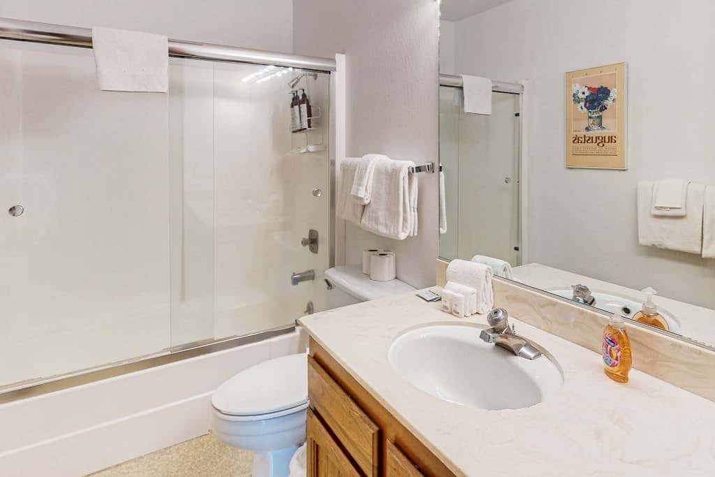 Homey Family Condo with Shared Pool, Hot Tub, Tennis & Lovely Lake Views