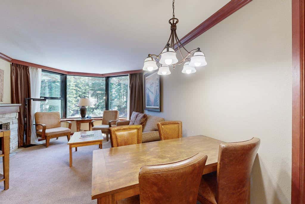 Everline Resort & Spa Ski-in-ski-out condo, pools, tennis, ice rink, & gym