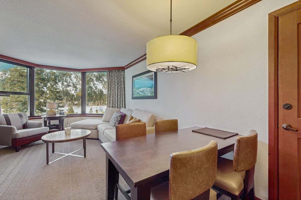 Luxe Ski-in-ski-out King Suite with Fireplace, Resort Pools, Spa & Gym